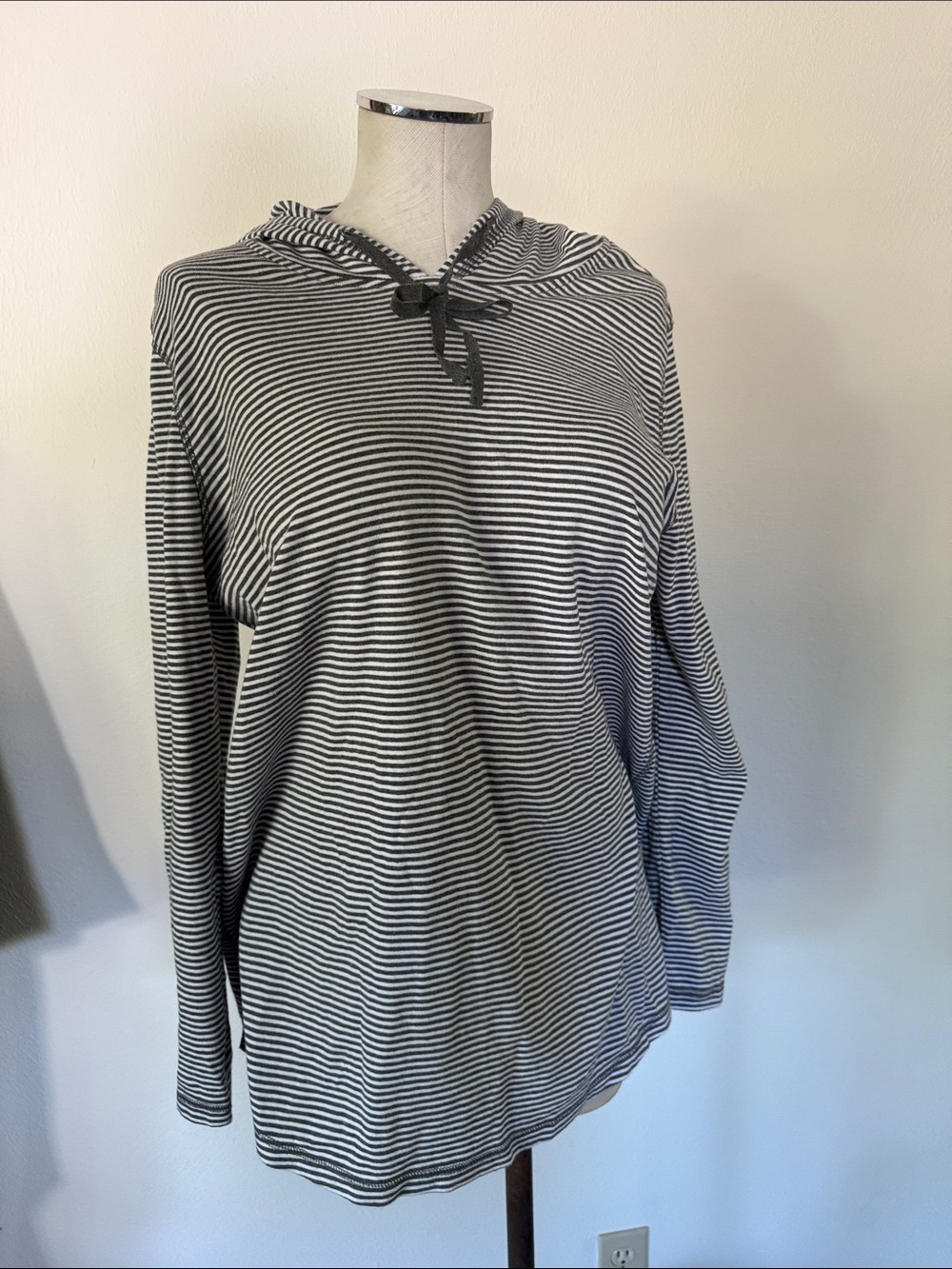Eddie Bauer Black and White Striped Hooded Long Sleeve Top 2X